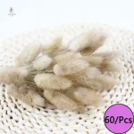 Bouquet de fleurs séchées aux teintes vibrantes