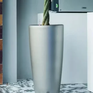 Vase argenté adapté pour plantes d'intérieur