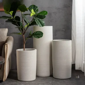 Pot de fleurs blanc de grande taille