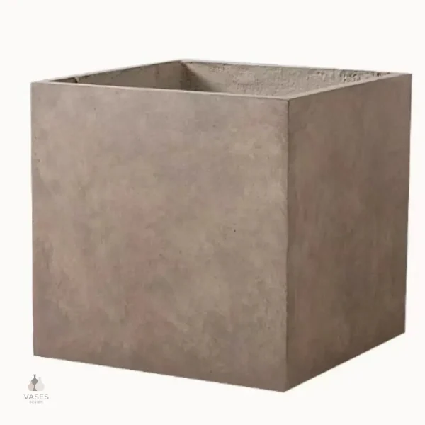 Pot de fleur spacieux pour plantes luxuriantes