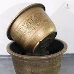 Pot de fleur doré au design raffiné et contemporain
