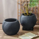 Accessoire de jardin en pot noir pour extérieur