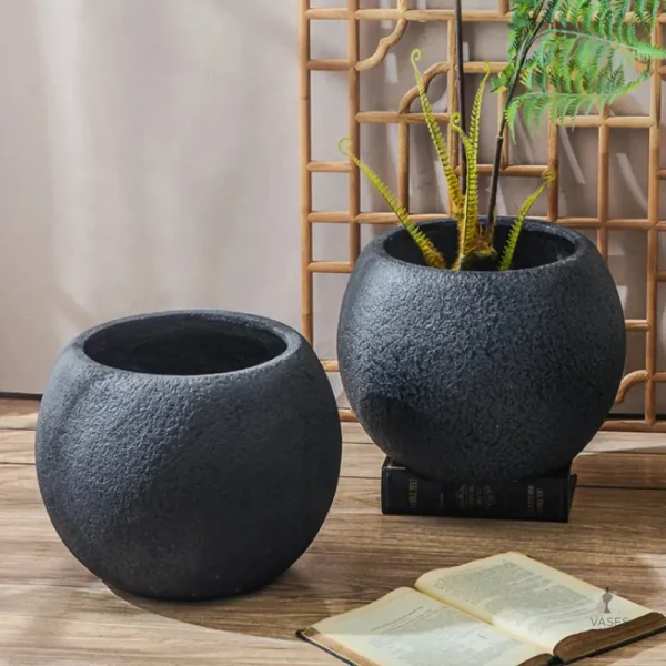 Accessoire de jardin en pot noir pour extérieur