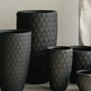 Conteneur de fleurs noir pour espaces modernes