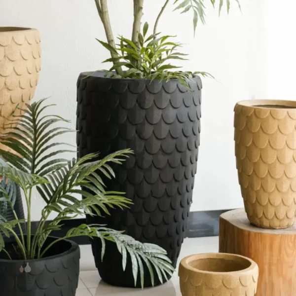 Accessoire de jardinage intérieur en noir élégant