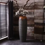 Grand vase élégant pour embellir un espace