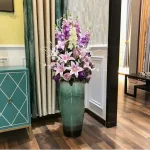 Vase au sol artistique pour embellir les pièces