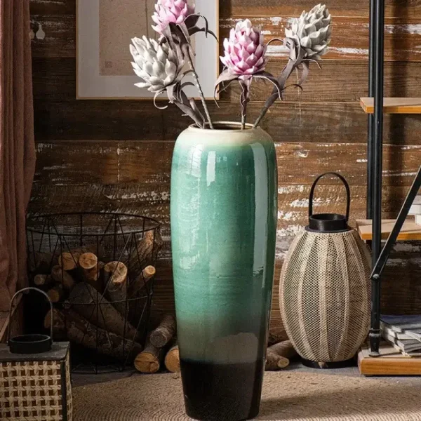 Grand vase design pour intérieur raffiné