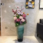 Vase design haut pour une touche artistique