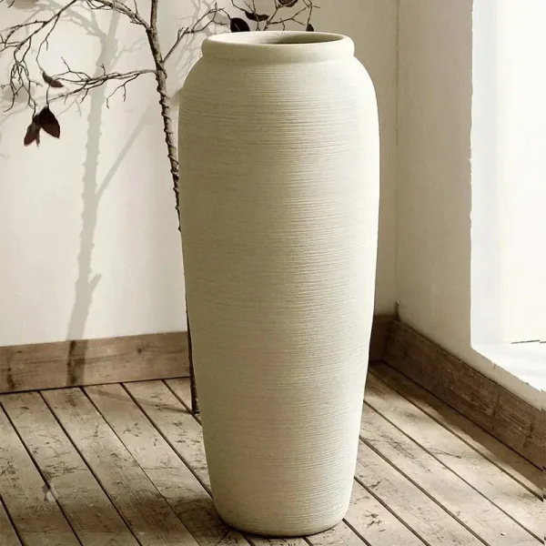 Vase à poser au sol, parfait pour les fleurs séchées