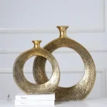 Vase décoratif avec herbes pampas naturelles