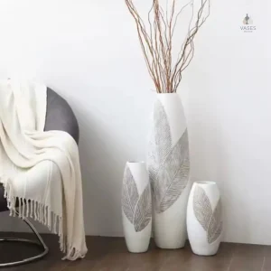 Grand vase blanc élégant pour décoration intérieure