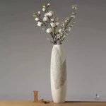 Vase en porcelaine blanche, style intemporel