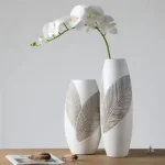Vase blanc grand format, idéal pour fleurs