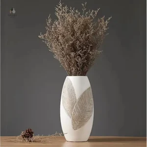 Vase en céramique blanc, design moderne