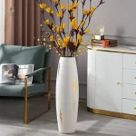 Vase décoratif grand format en blanc et or