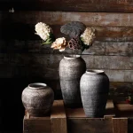 Grand vase en céramique élégant