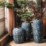 Grand vase chinois bleu en céramique