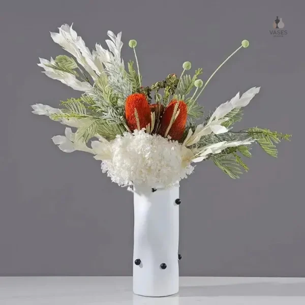 Grand vase de fleurs élégant pour décoration intérieure