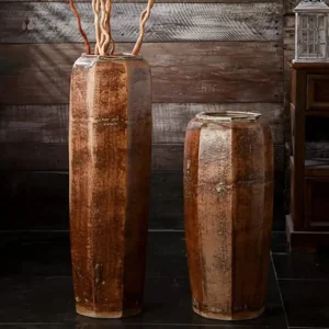 Grand vase à sol au design contemporain et épuré