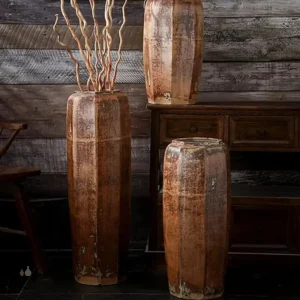 Vase de sol haut pour embellir un espace de vie