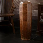 Grand vase pour fleurs, idéal pour un salon spacieux