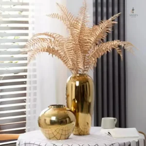 Vase doré de grande taille, parfait pour la décoration
