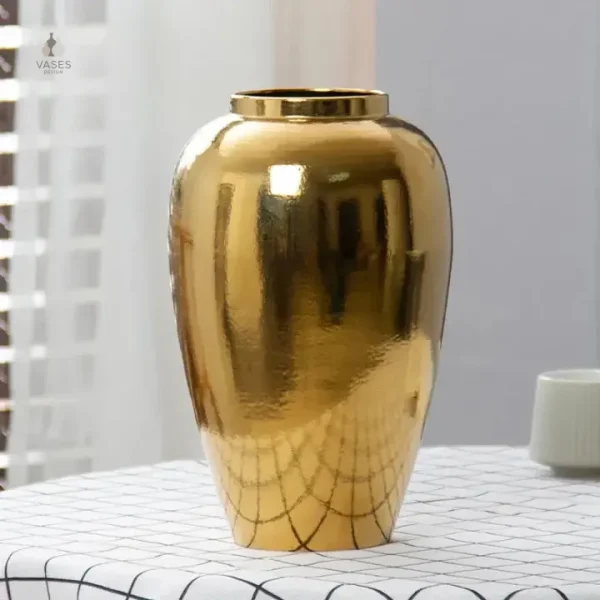 Vase décoratif en or, ajout raffiné à votre décor