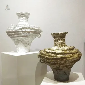 Vase design en céramique, idéal pour fleurs