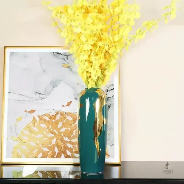 Grand vase décoratif en céramique élégante