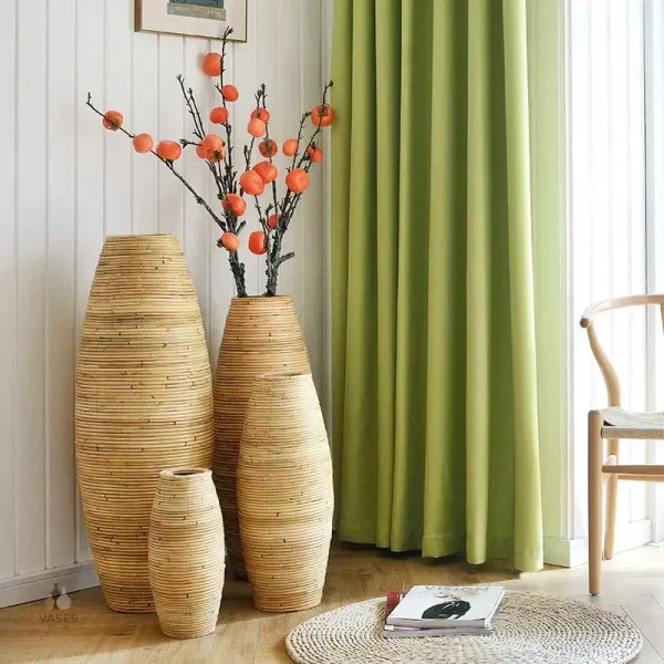 Grand vase en bois à poser au sol