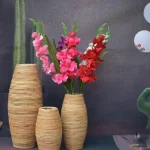 Vase en bois sculpté pour salon