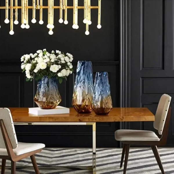 Vase moderne en verre, pièce maîtresse pour votre décor