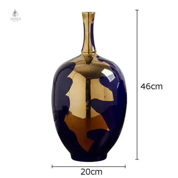 Grand vase en céramique au design unique