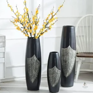 Vase décoratif noir de grande taille