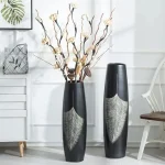 Grand vase en céramique noire pour intérieur