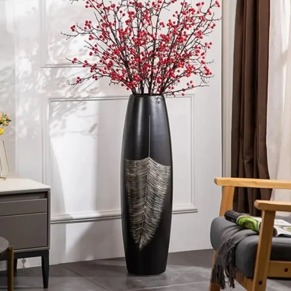 Vase noir contemporain pour embellir l'espace