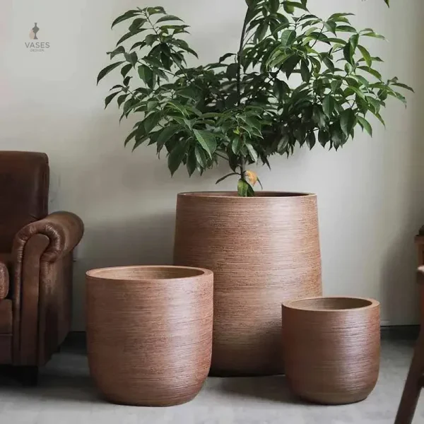 Grand pot pour fleurs avec design élégant