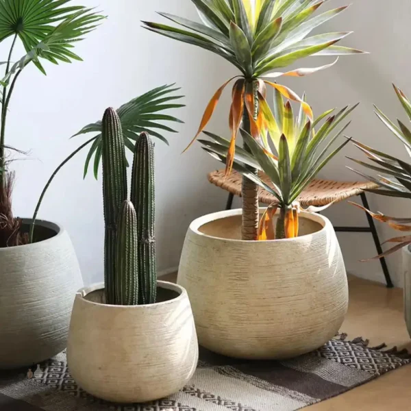 Pot de jardin spacieux en design arrondi