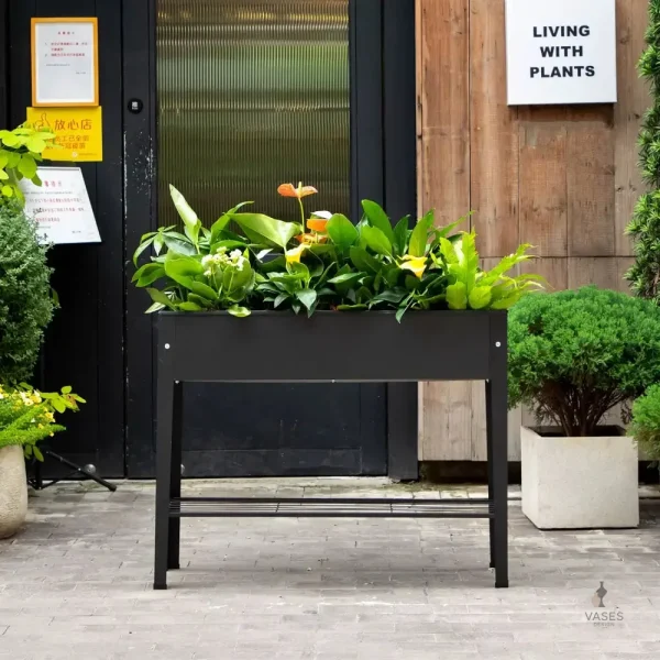 Jardinière sur pied en métal noir élégant