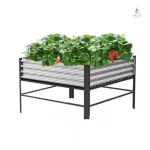 Jardinière sur pied en métal pour un jardin stylé