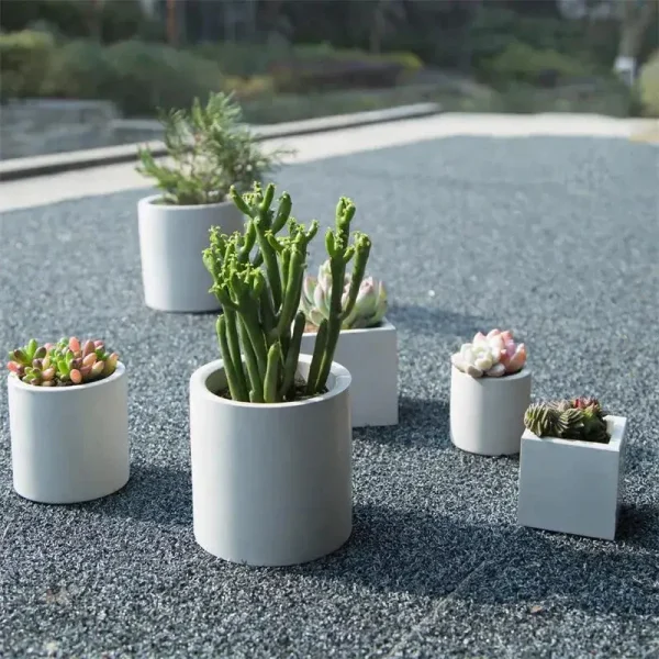 Mini pot de fleur design moderne pour décoration intérieure