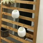 Pot suspendu compact pour une verdure à portée de main