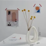 Vase Pampa aux lignes modernes