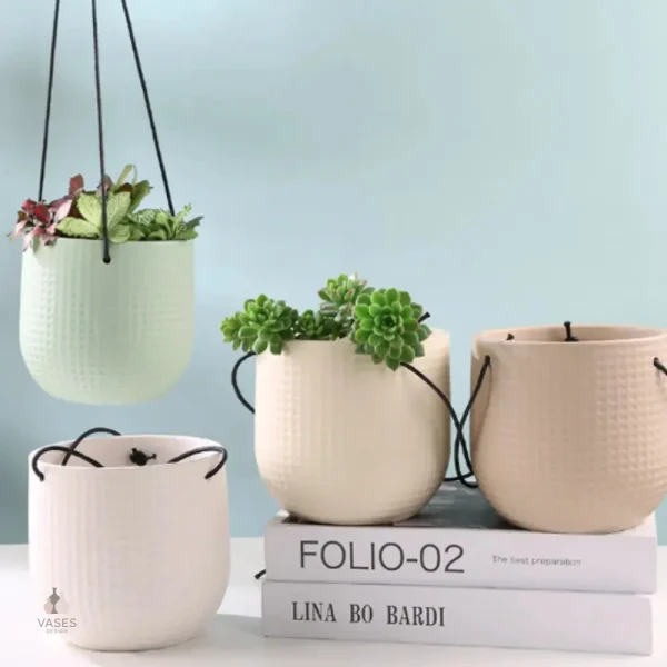 Petit pot de fleur suspendu