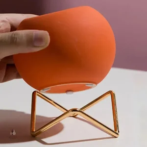 Vase en forme de boule, style minimaliste
