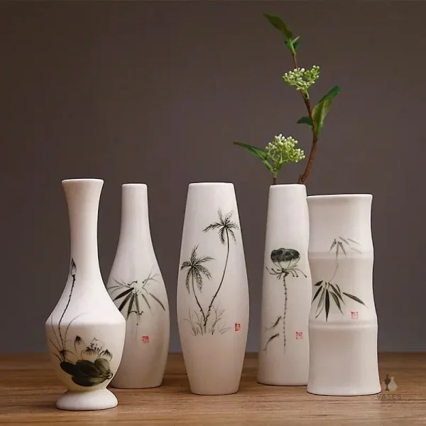 Petit vase chinois en céramique traditionnelle