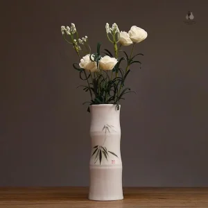 Vase chinois décoratif avec motifs raffinés