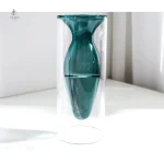 Vase en verre clair pour arrangement floral