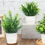 Fleurs artificielles en pot pour ornement